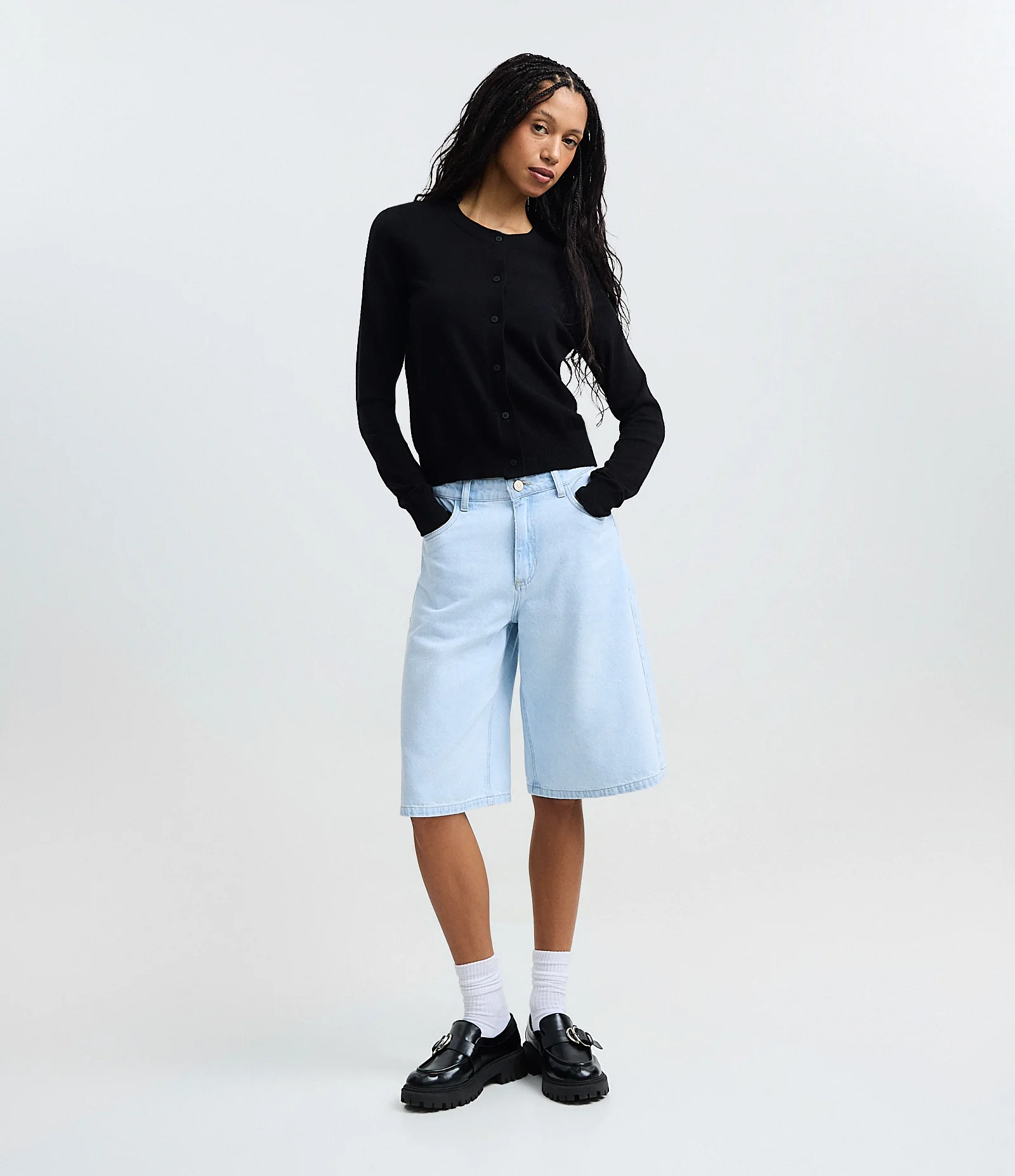 Cardigan Básico em Tricô com Botões e Gola Redonda Preto 2