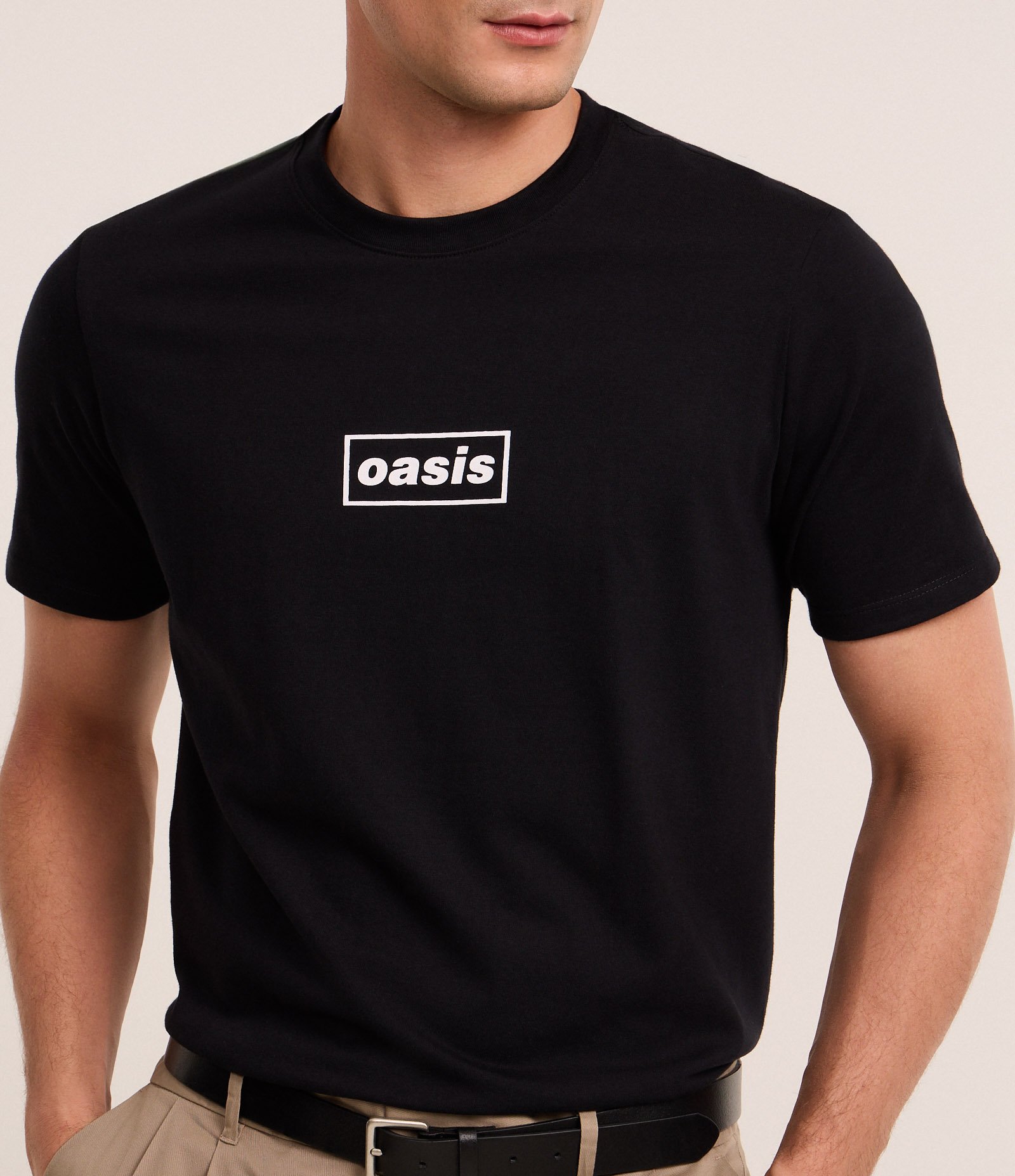 Camiseta Regular em Algodão com Estampa Banda Oasis Preto 3