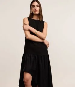 Vestido Hi-Lo Midi com Cintura Baixa e Barra Assimétrica
