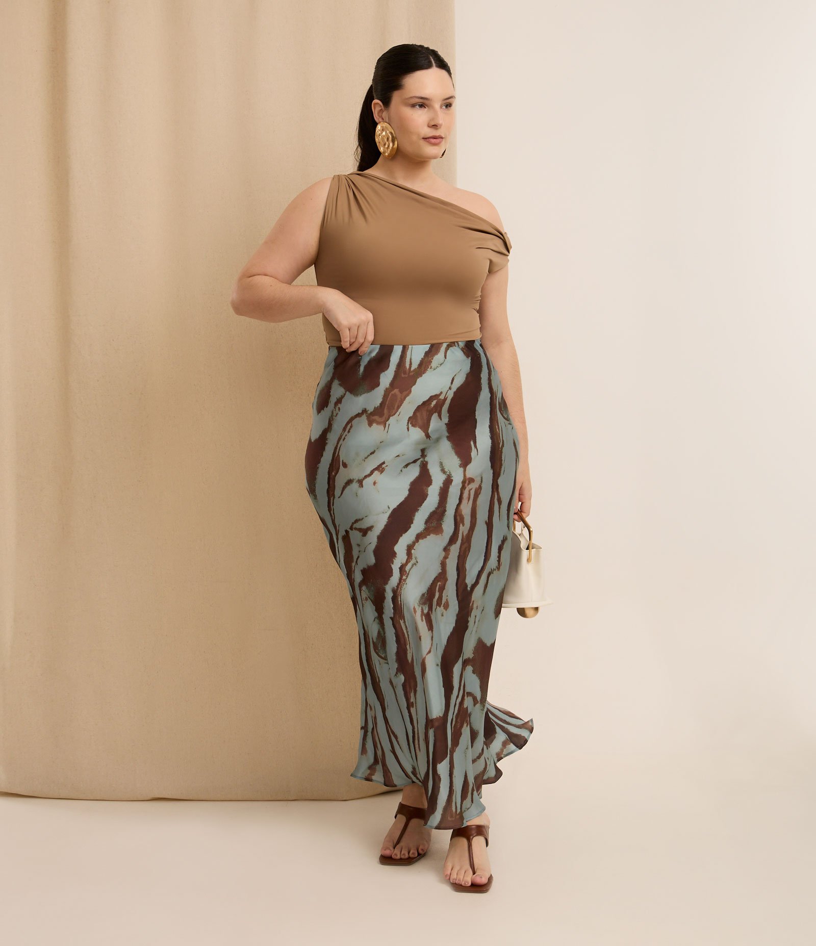 Blusa Ombro a Ombro Deslocado Curve & Plus Size Marrom 2