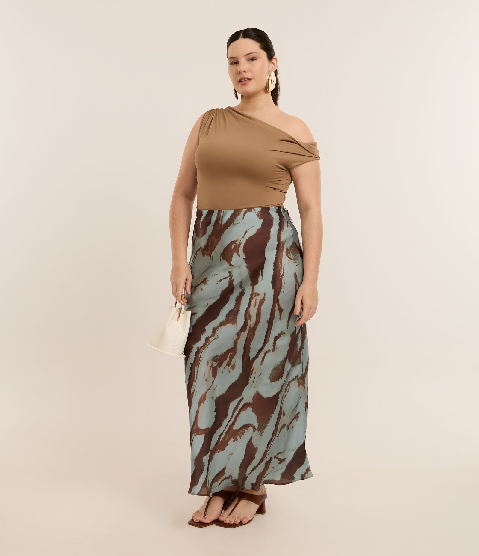 Blusa Ombro a Ombro Deslocado Curve & Plus Size Marrom 3