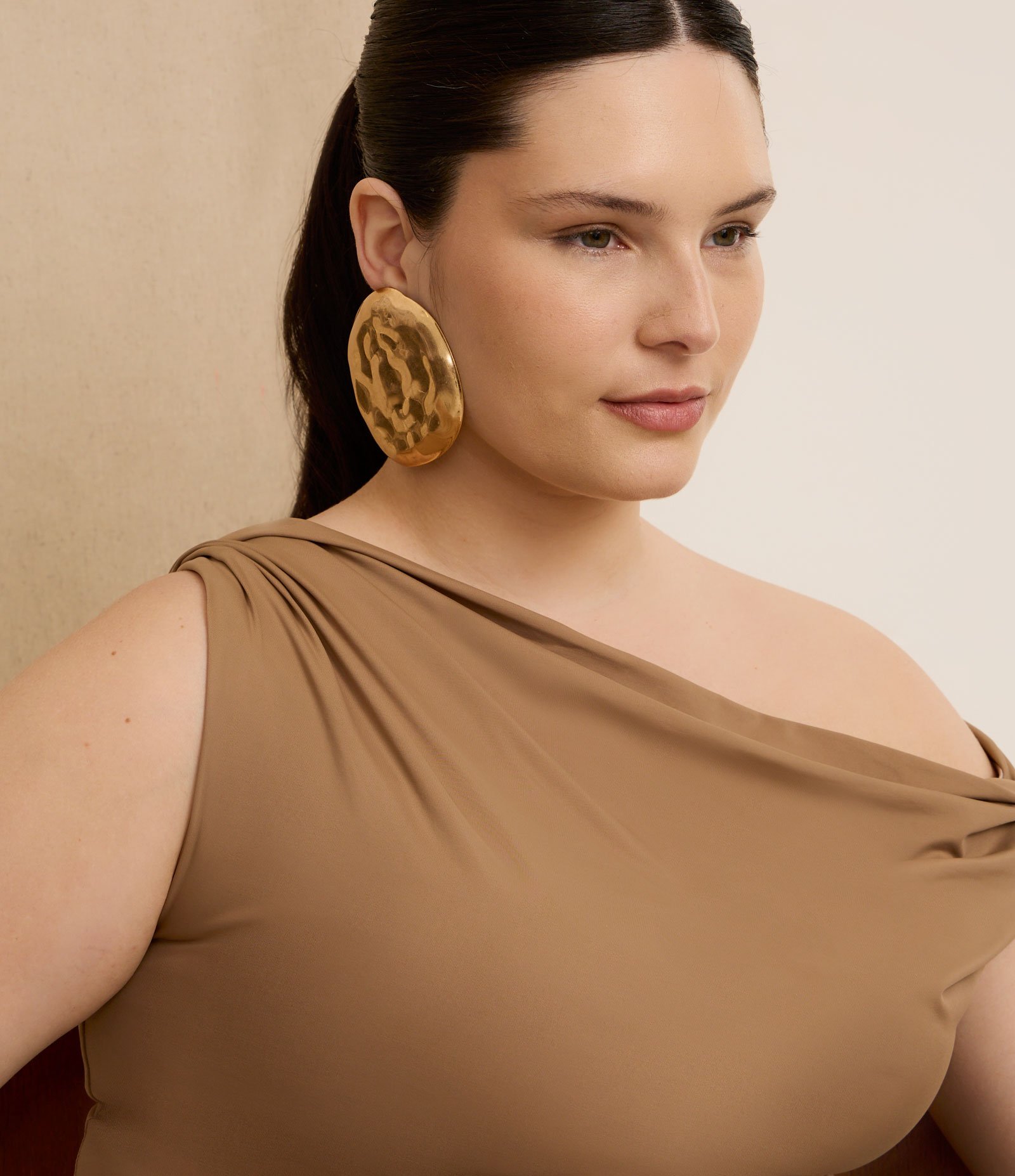 Blusa Ombro a Ombro Deslocado Curve & Plus Size Marrom 4