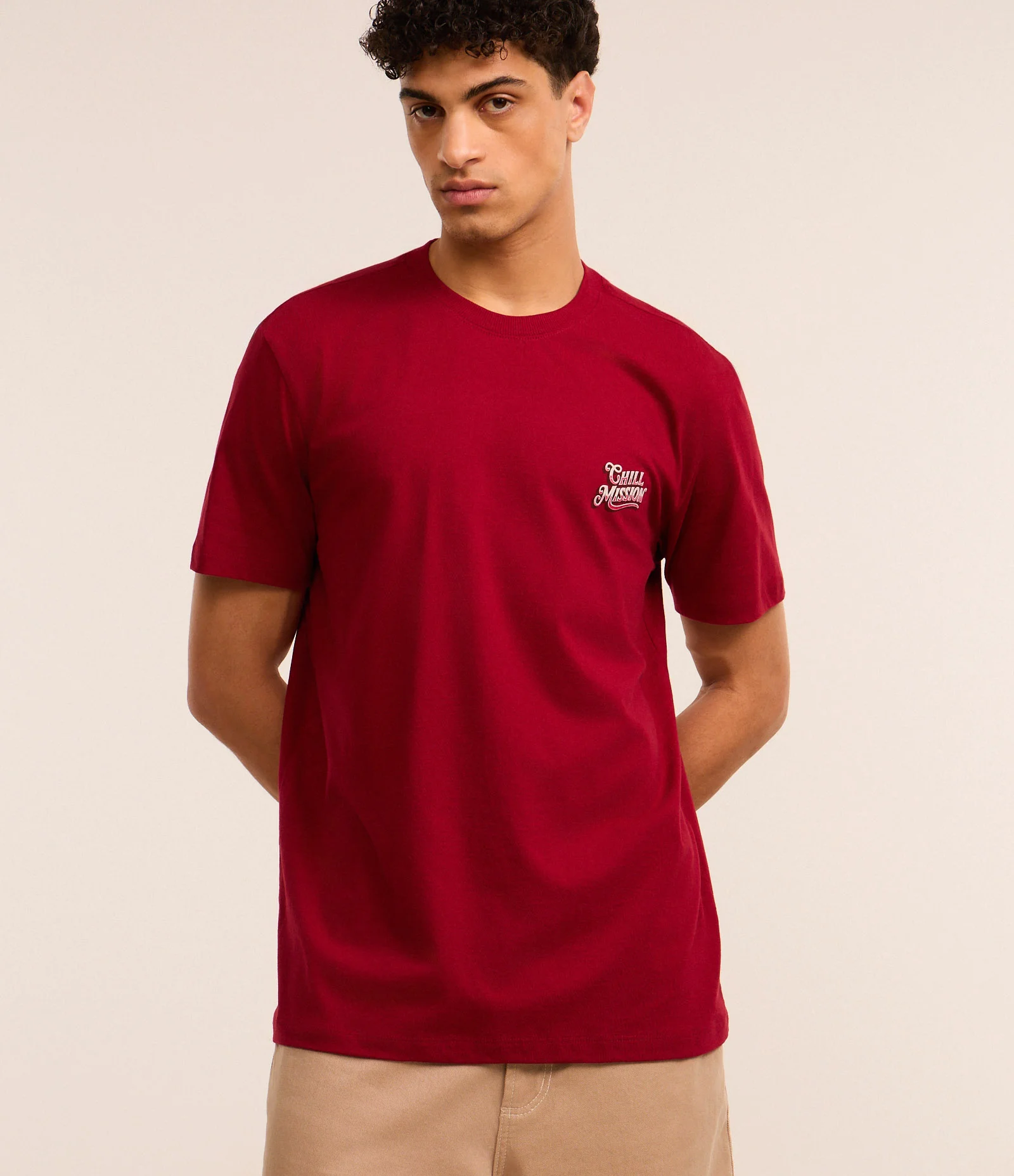 Camiseta T-Shirt Comfort em Algodão com Lettering Chill Mission Vermelho 1