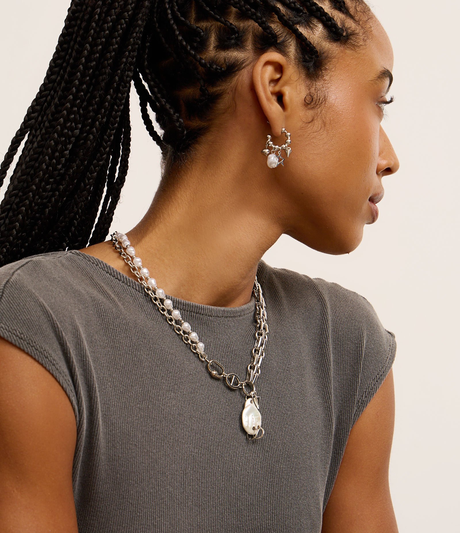 Conjunto de Colar Curto com Correntes e Brinco Argola com Pingentes Prata 1