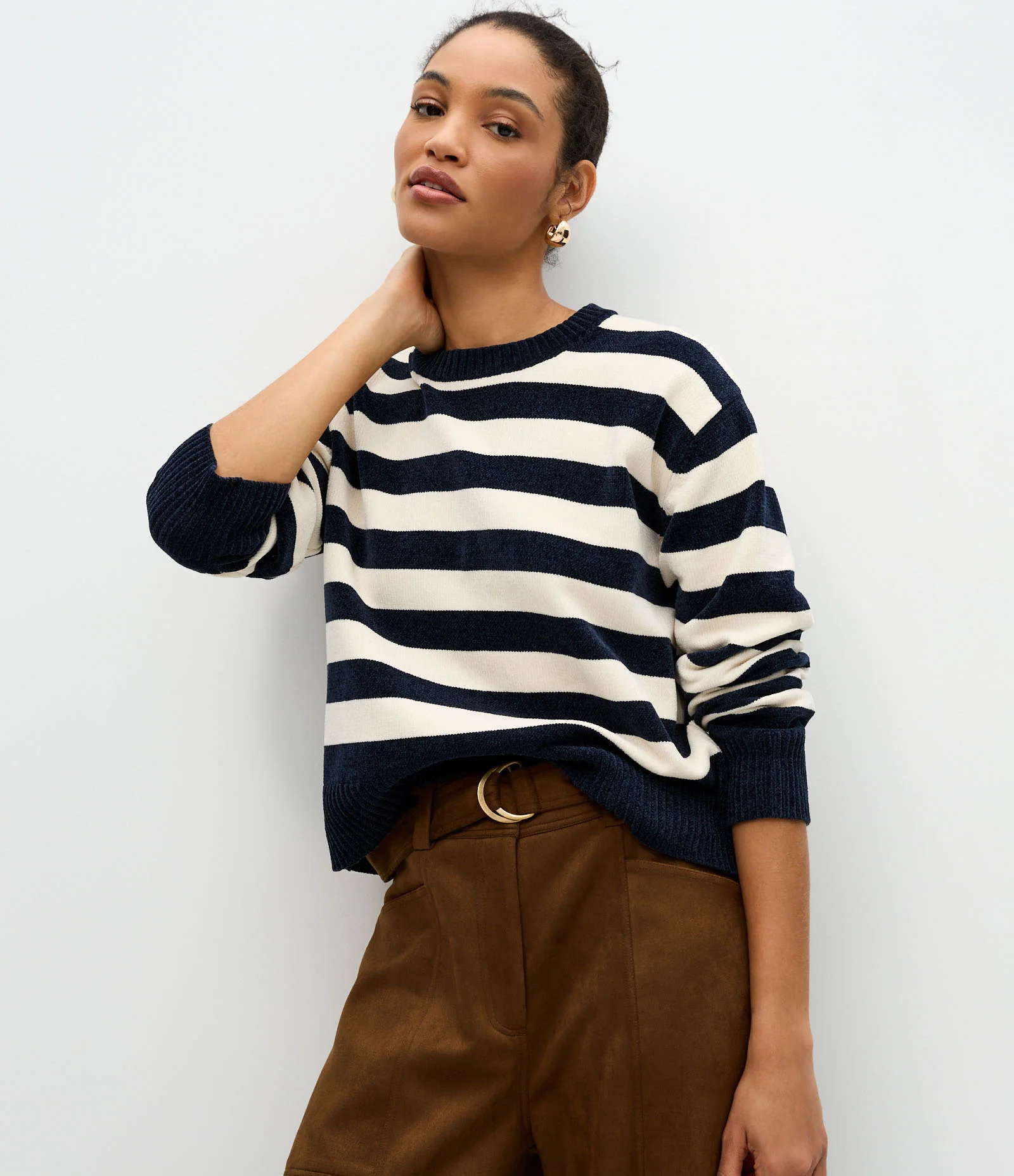 Suéter em Chenille com Estampa Listrada e Gola Redonda Azul 1