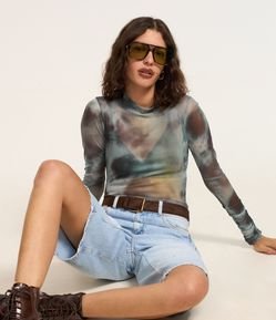 Blusa em Tule com Estampa Abstrata e Franzidos na Manga