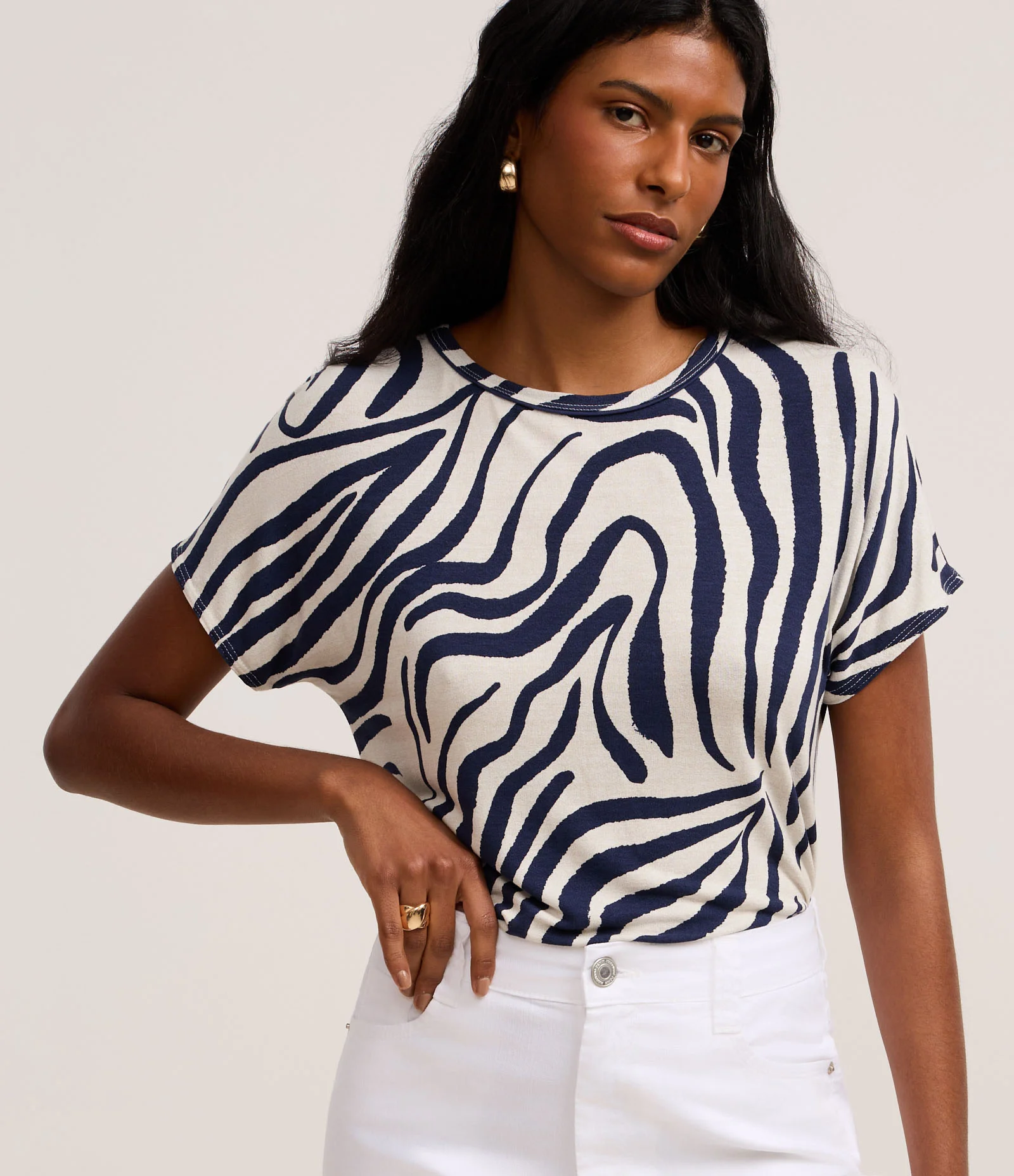 Blusa em Viscose com Estampa Zebra e Gola Redonda Azul/Off White 2