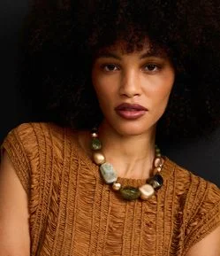 Maxi Colar com Resinas Variadas