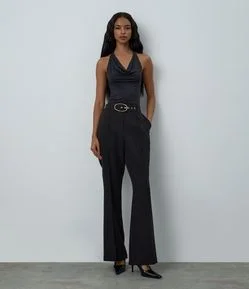 Calça Flare Alfaiataria com Cinto em Fivela