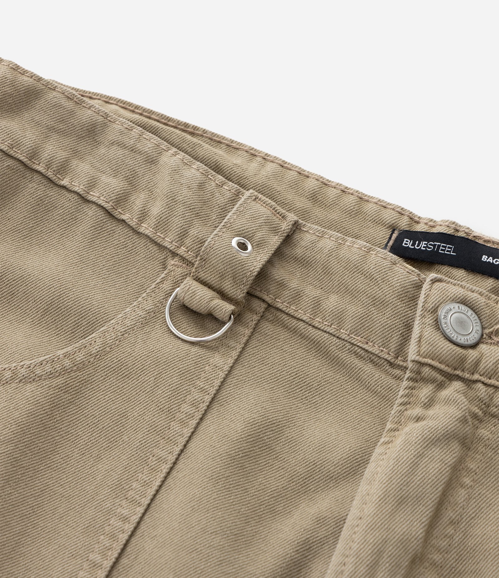 Bermuda Baggy em Sarja com Bolso Cargo e Detalhes de Ilhós Marrom Claro 5
