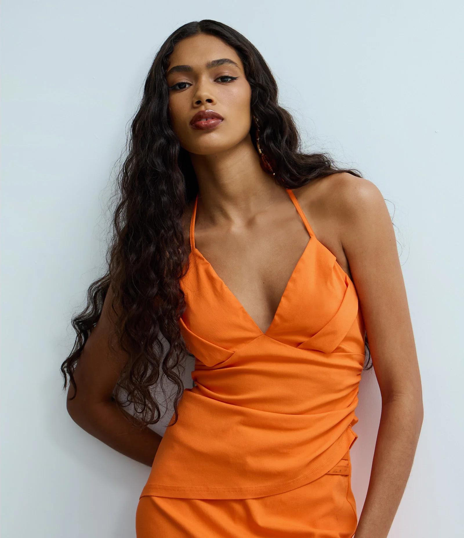 Blusa Frente Única em Bengaline com Busto Franzido e Barra Assimétrica Laranja 1