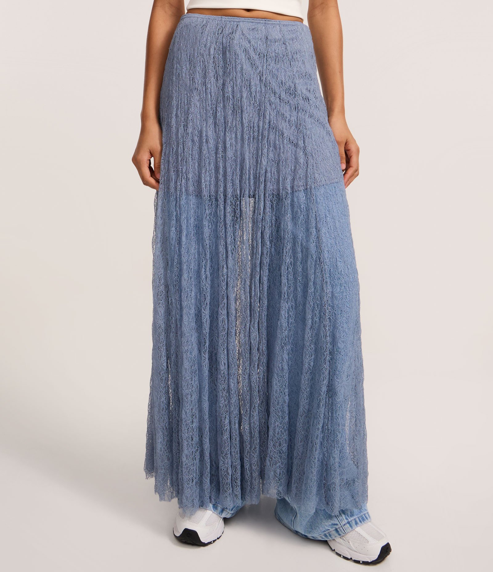 Saia Evasê New Midi em Renda com Forro Azul Acinzentado 3