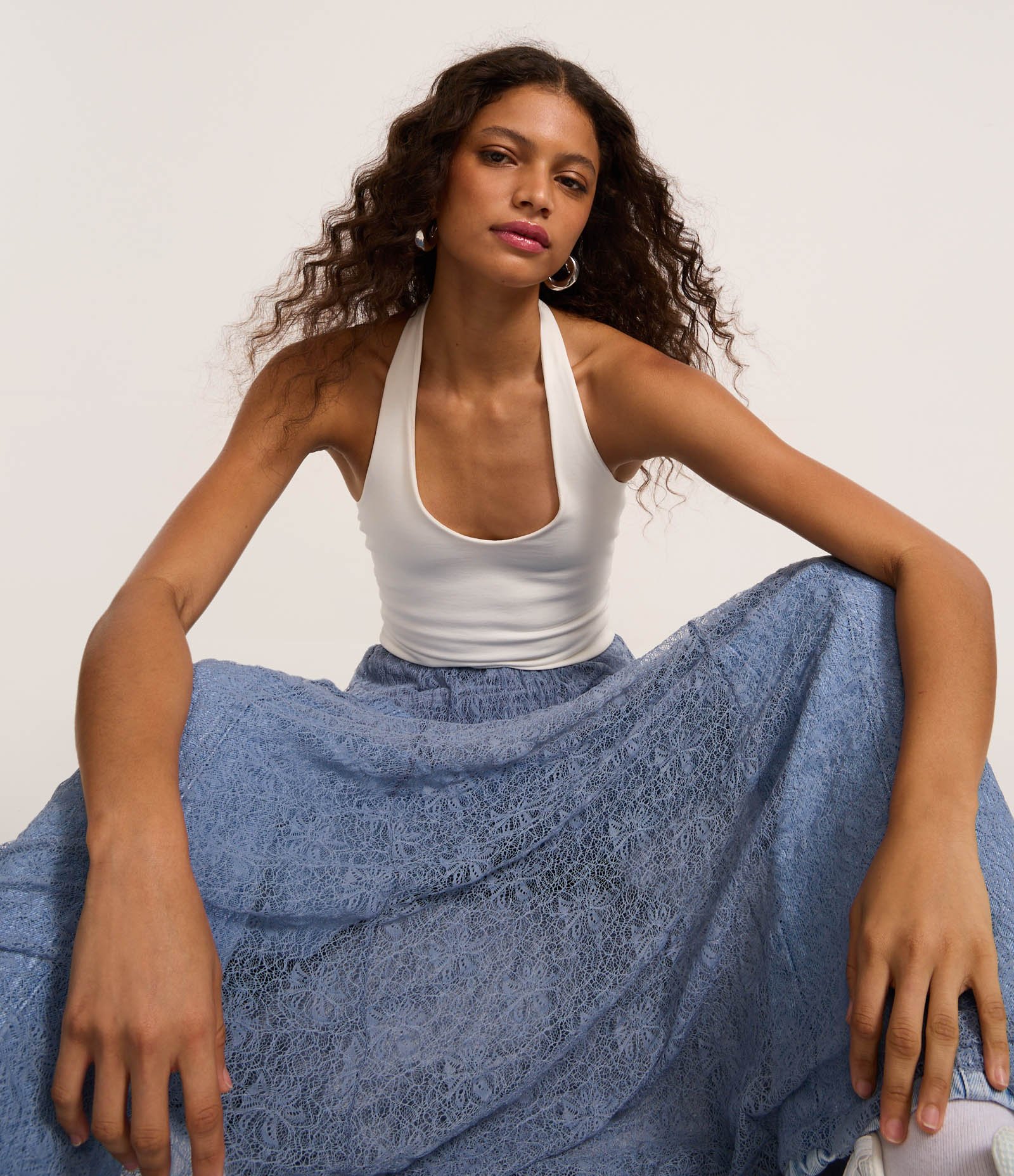 Saia Evasê New Midi em Renda com Forro Azul Acinzentado 5