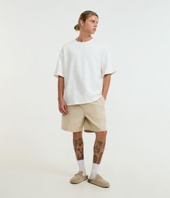 Bermuda Shorts em Sarja com Cós Elástico e Recortes