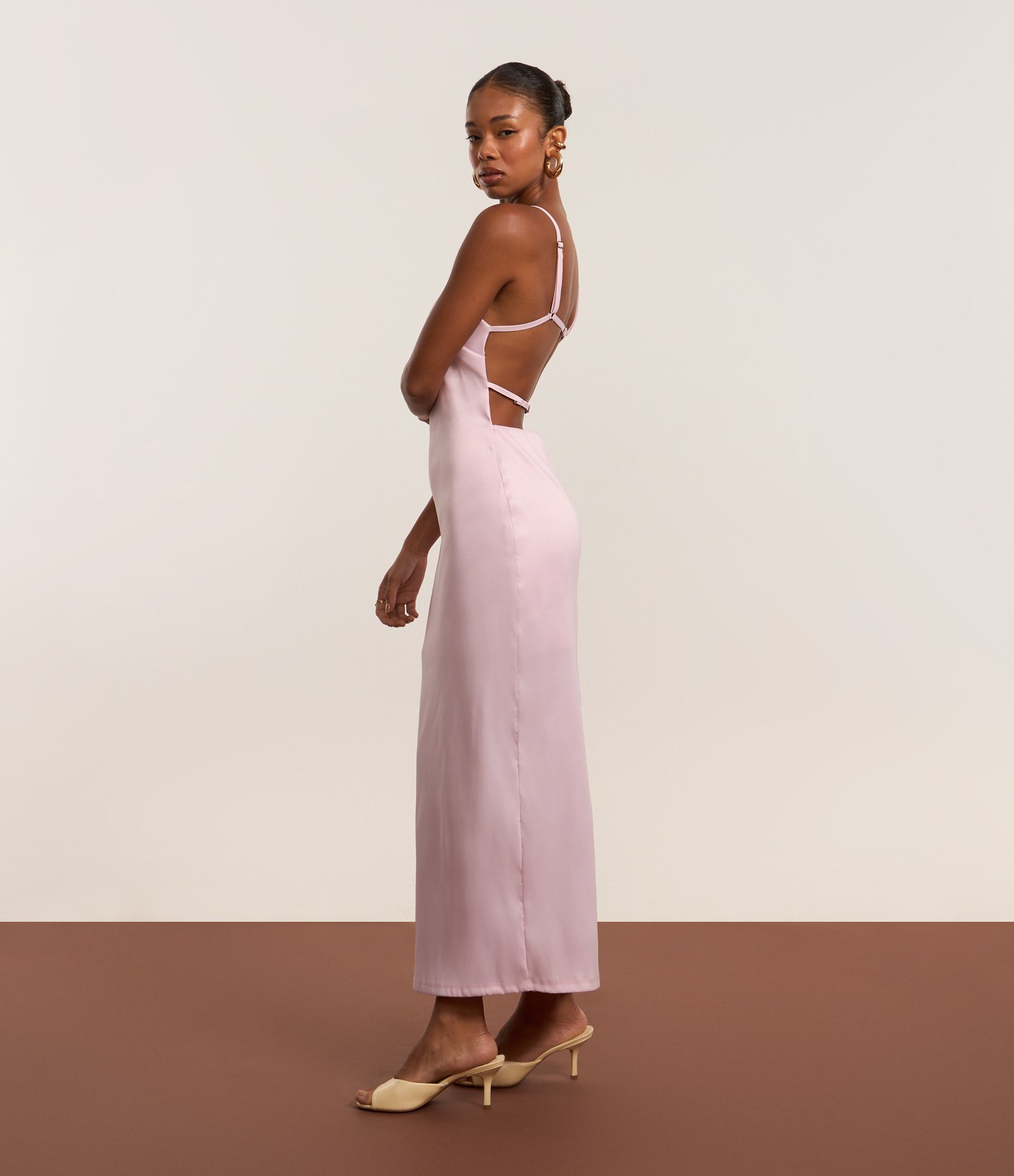 Vestido New Midi em Bengaline com Gola Halter e Alças Finas Rosa 5