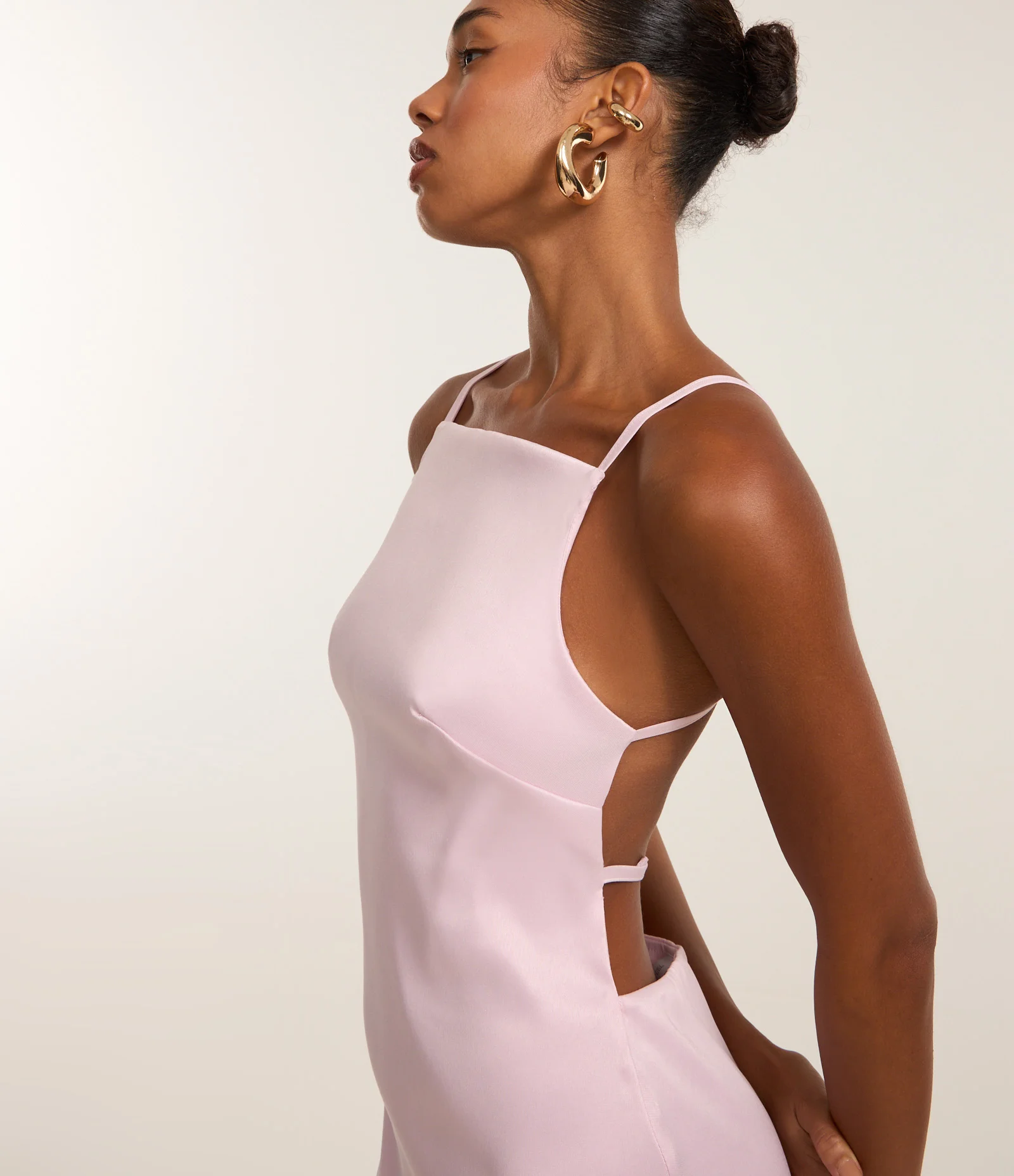 Vestido New Midi em Bengaline com Gola Halter e Alças Finas Rosa 2