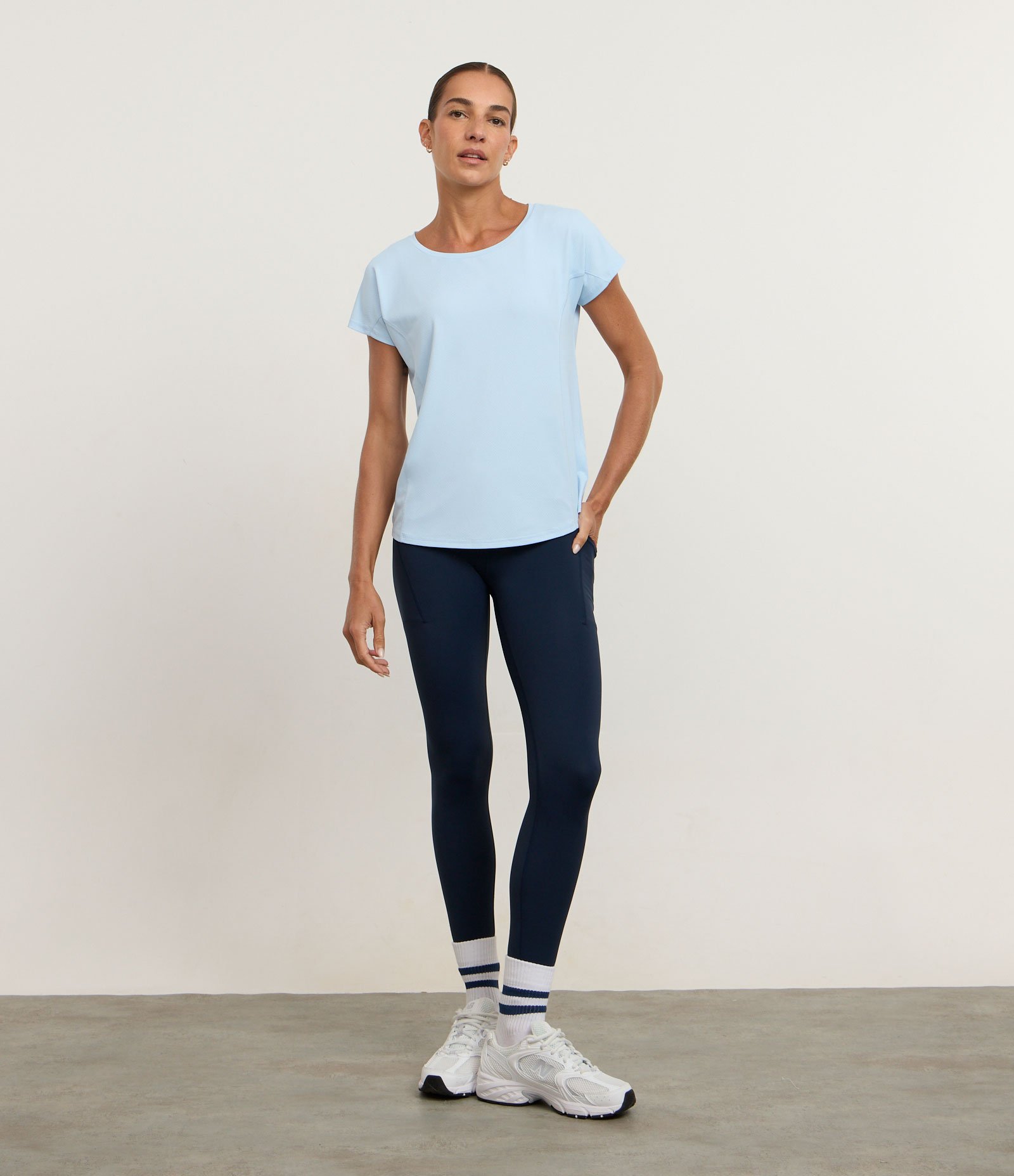 Calca Legging Esportiva em Microfibra com Bolsos Azul Marinho 1