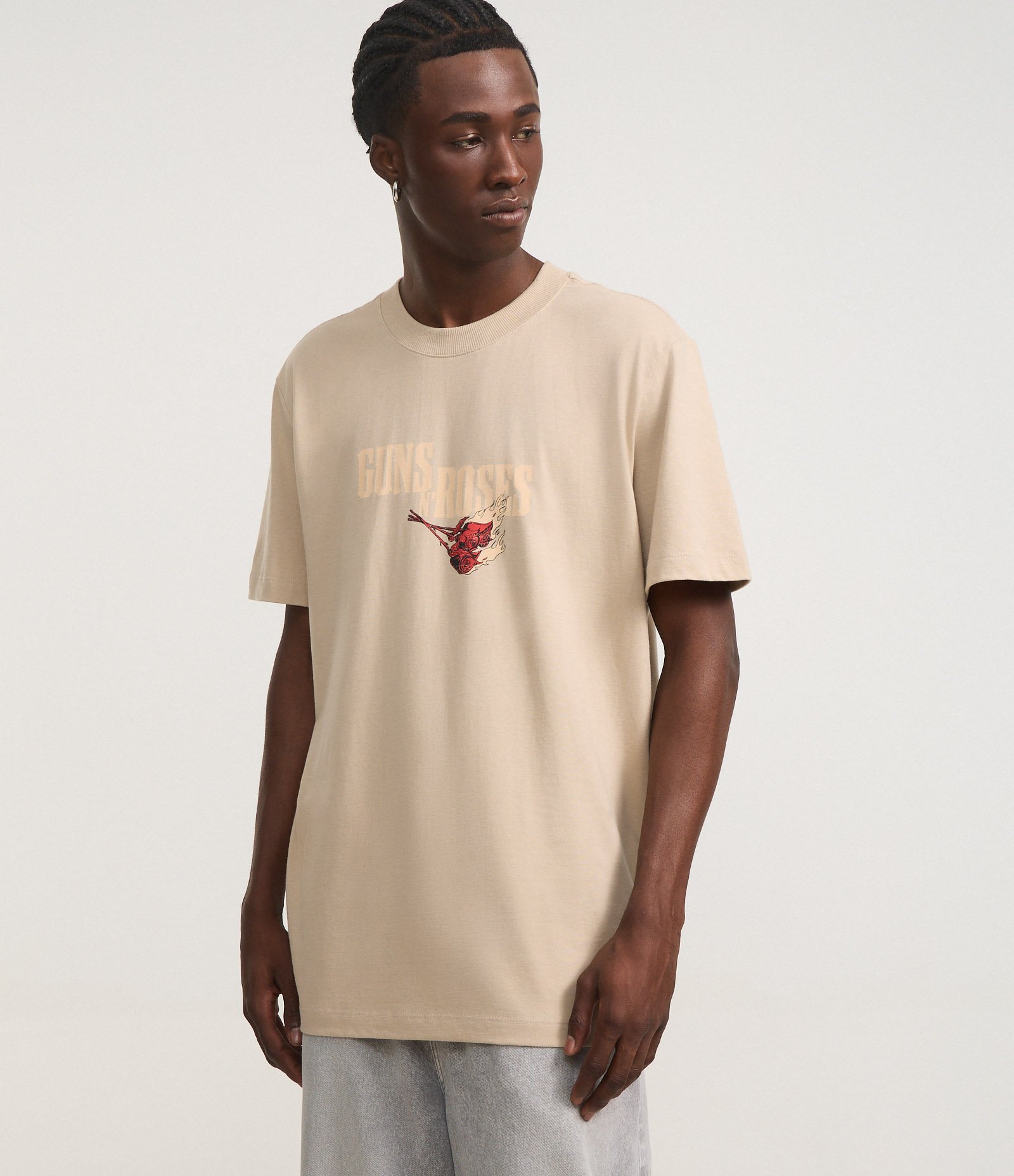 Camiseta Comfort em Algodão com Estampa de Águia com Flores Guns N' Roses Bege 2