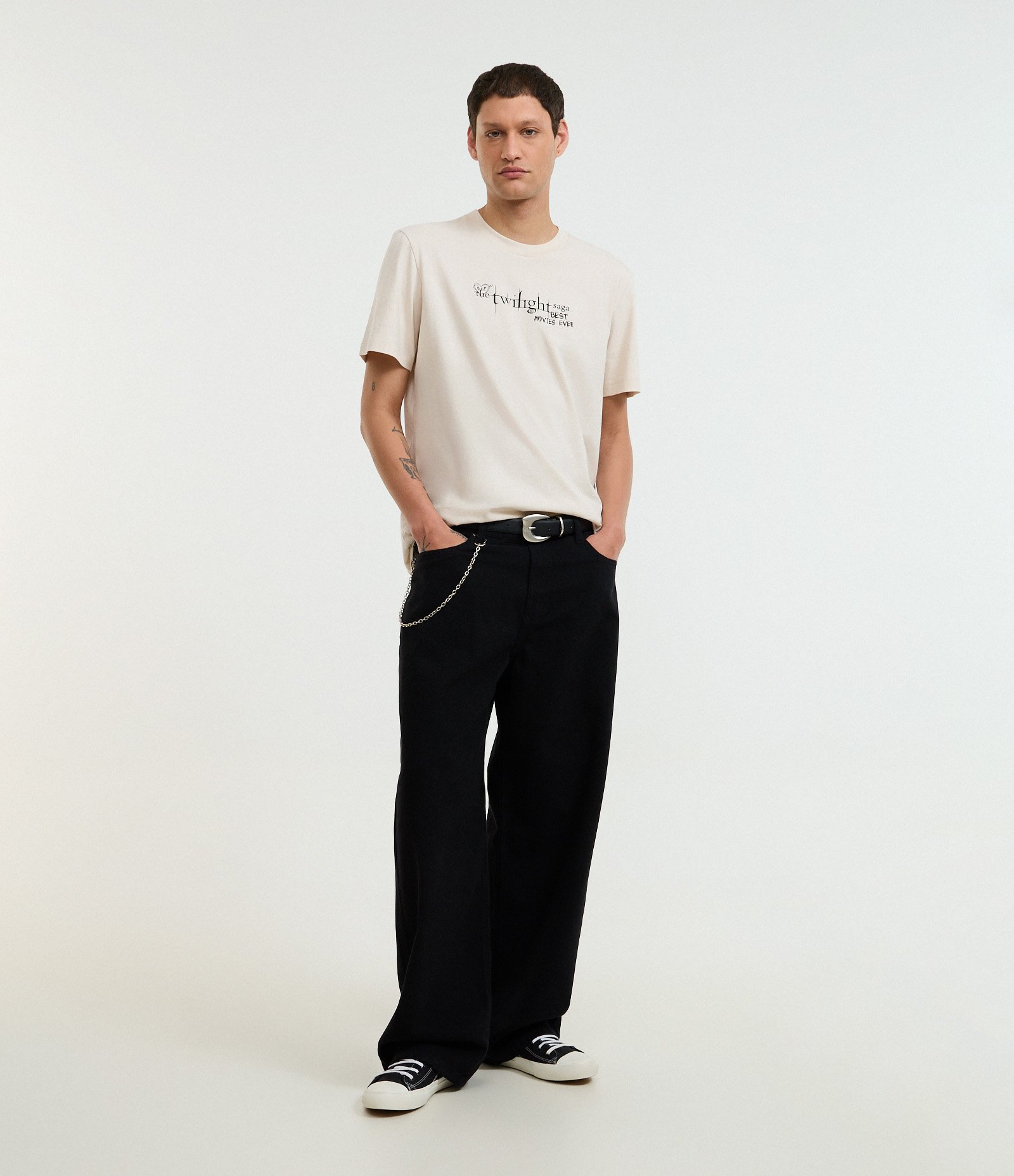 Camiseta Comfort em Algodão com Estampa Twilight Bege 3