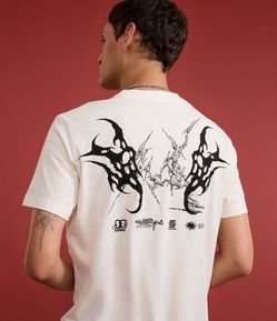 Camiseta Comfort em Algodão Com Estampa Tribal e Lettering Pure Chaos