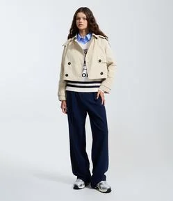 Calça Pantalona Alfaiatada com Fechamento de Botão Duplo