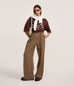 Calça Pantalona em Alfaiataria com Cinto