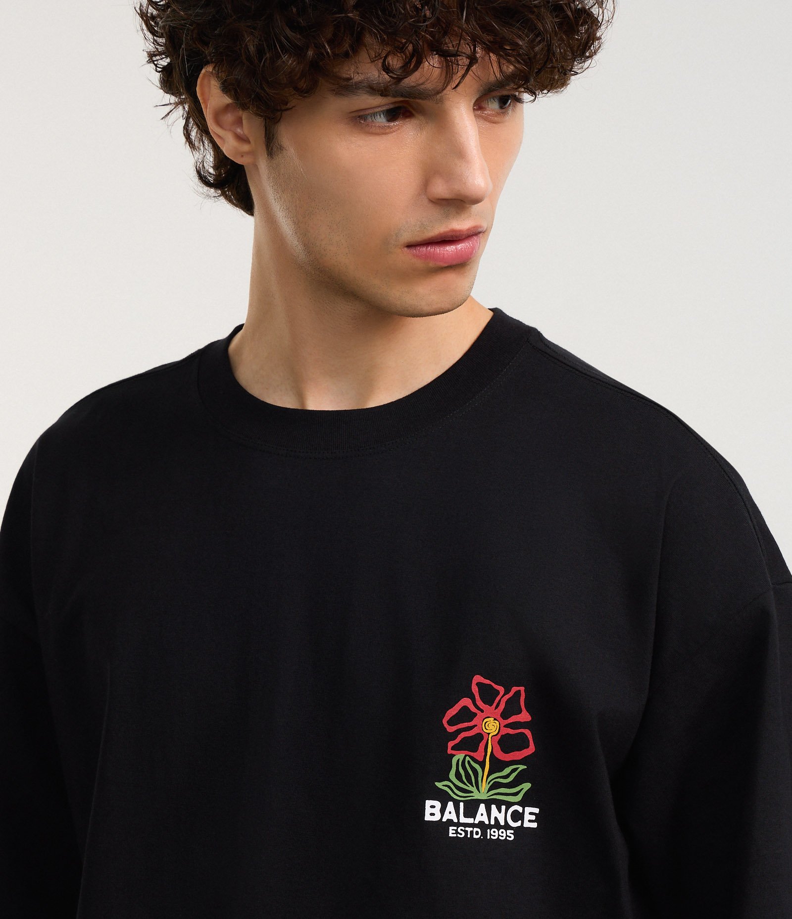 Camiseta Oversized em Malhão com Estampa Lettering Balance In The Shift Preto 6