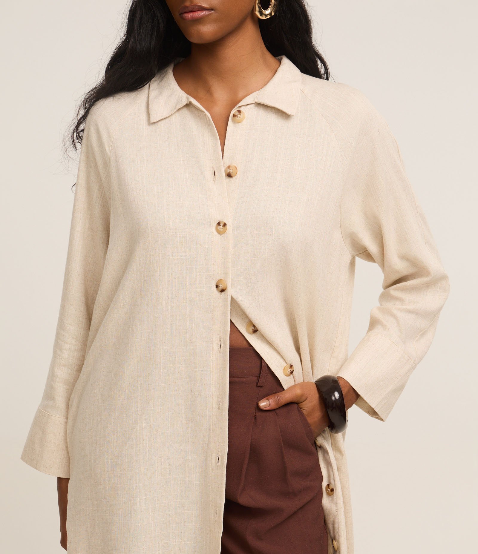 Vestido Reto Chemise em Viscolinho com Manga 7/8 Bege 4