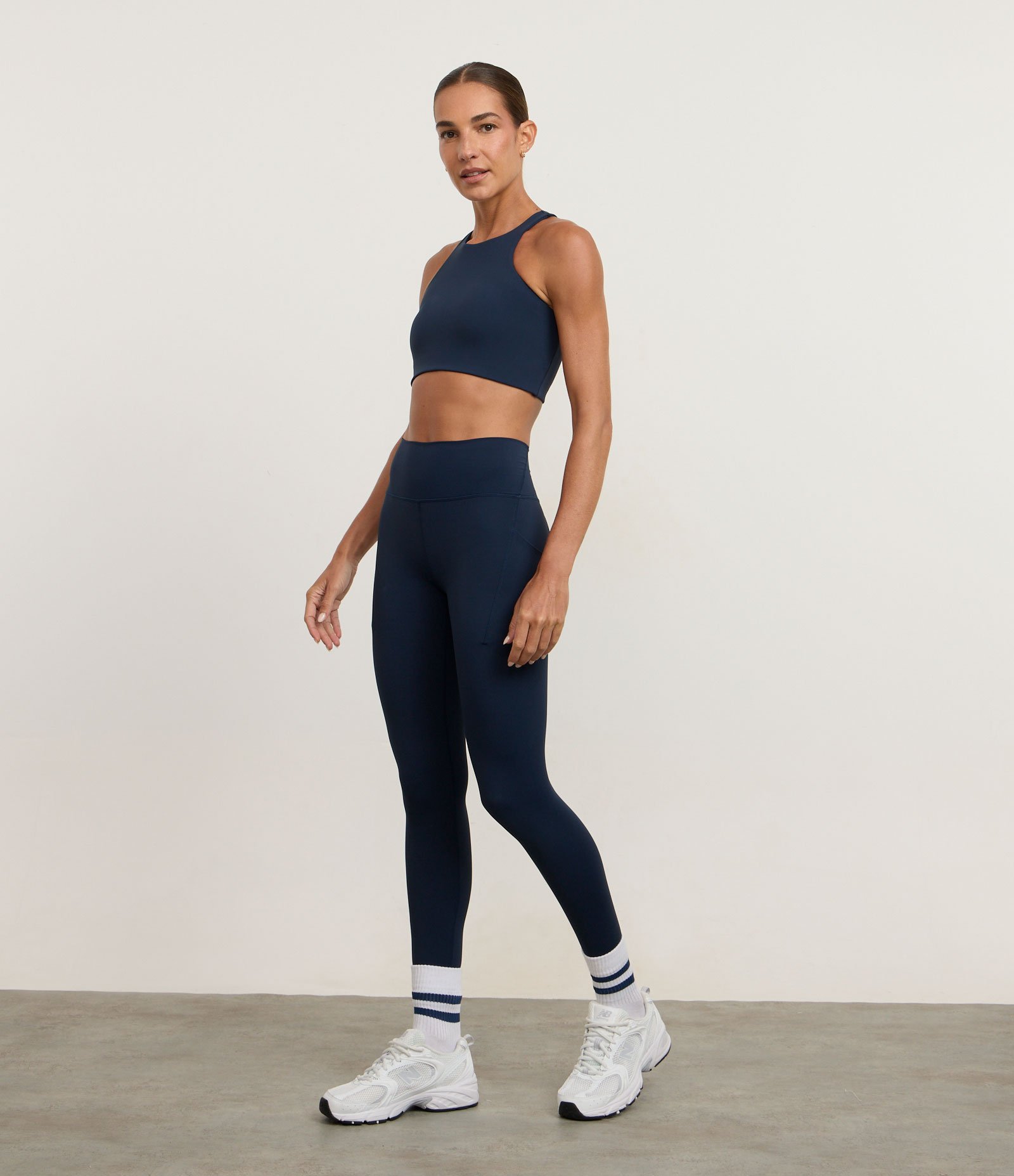 Top Nadador com Decote Halter e Bojo Removível Azul 2
