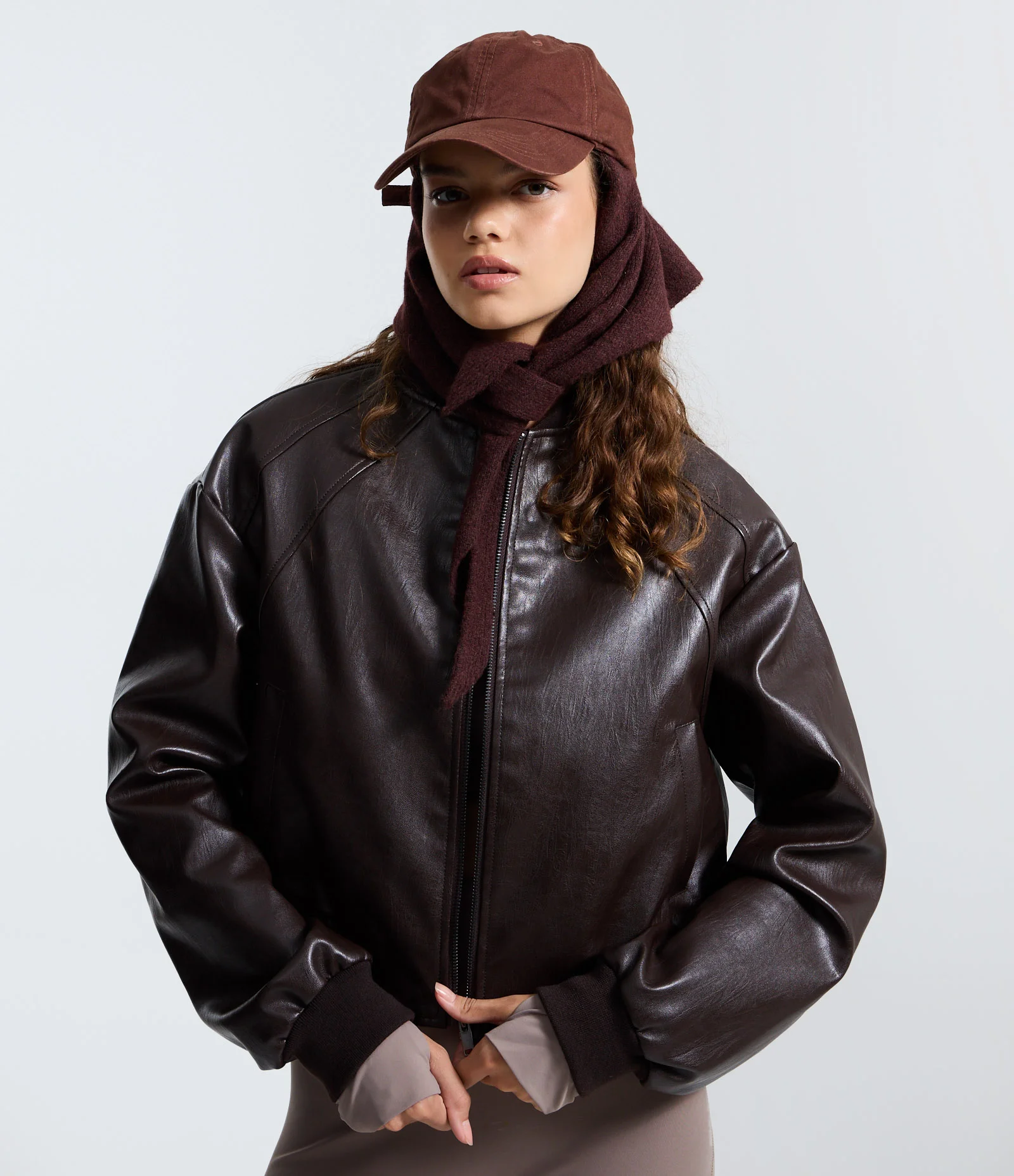 Jaqueta Bomber em PU com Golinha Alta Marrom 1