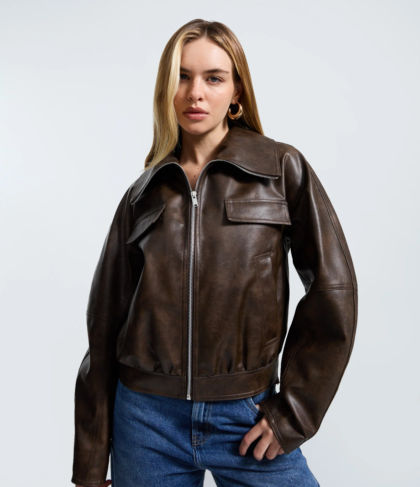 Jaqueta Bomber em PU com Efeito Manchado Marrom 2