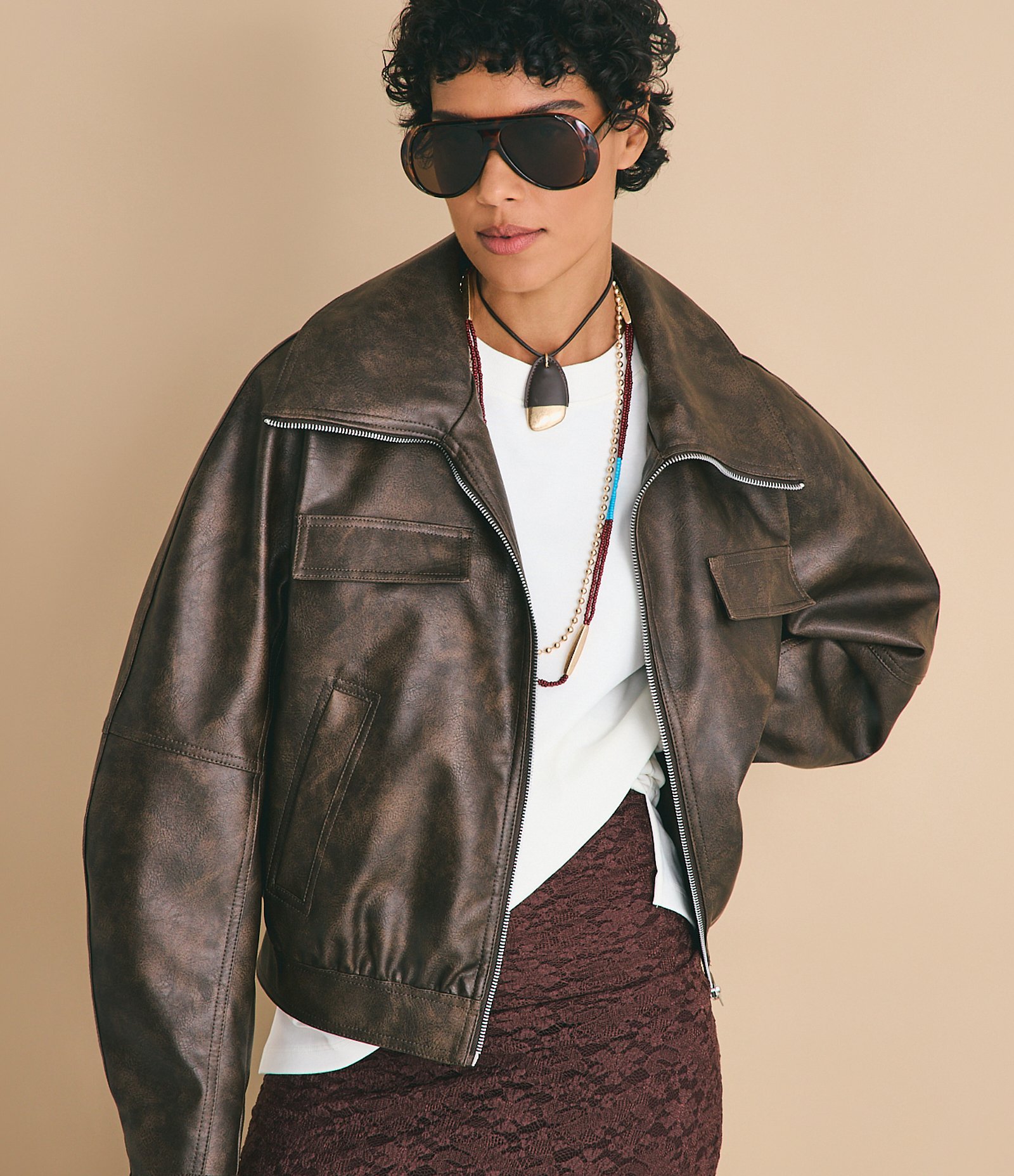 Jaqueta Bomber em PU com Efeito Manchado Marrom 1