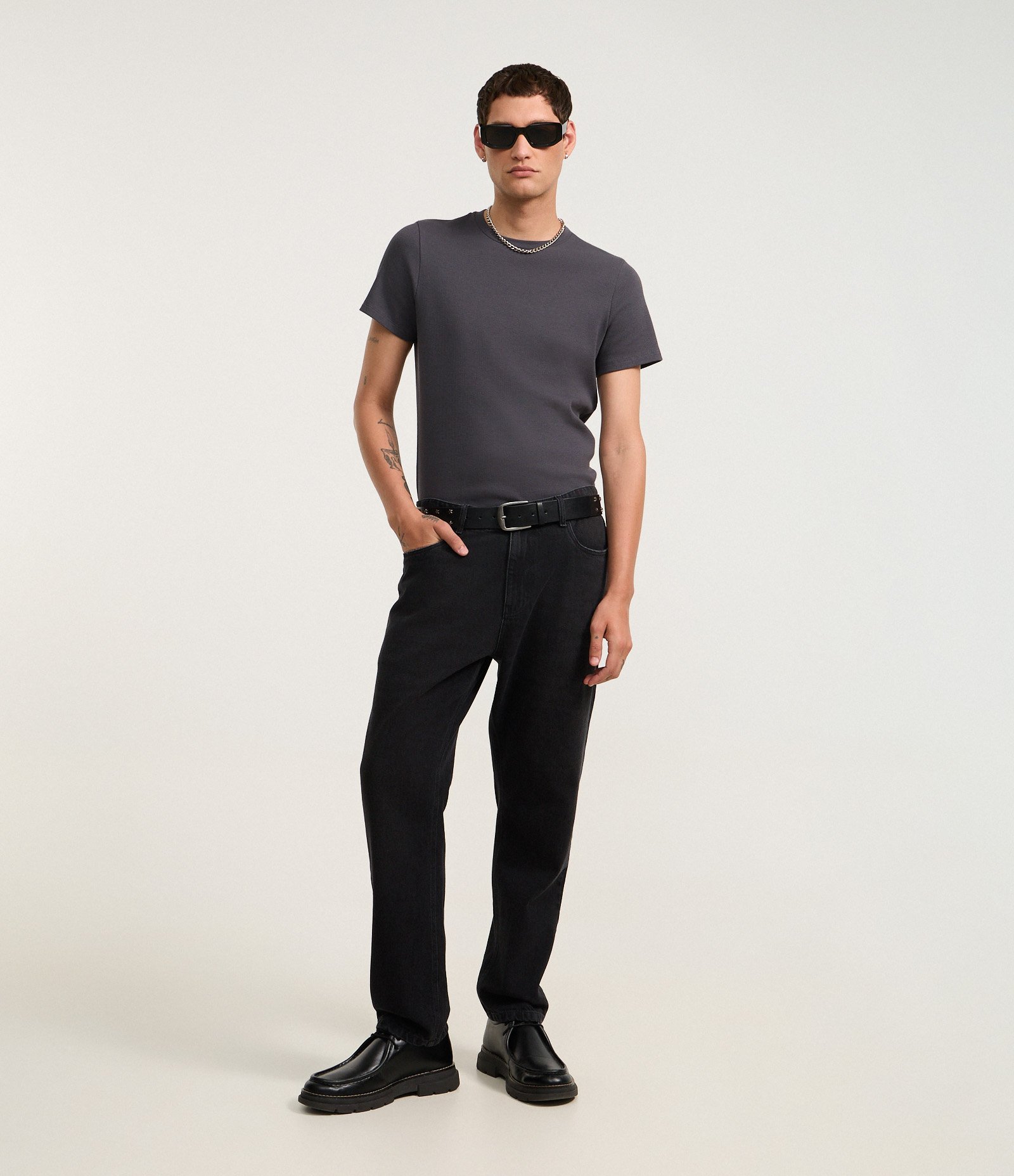 Calça Loose em Jeans Preto 1