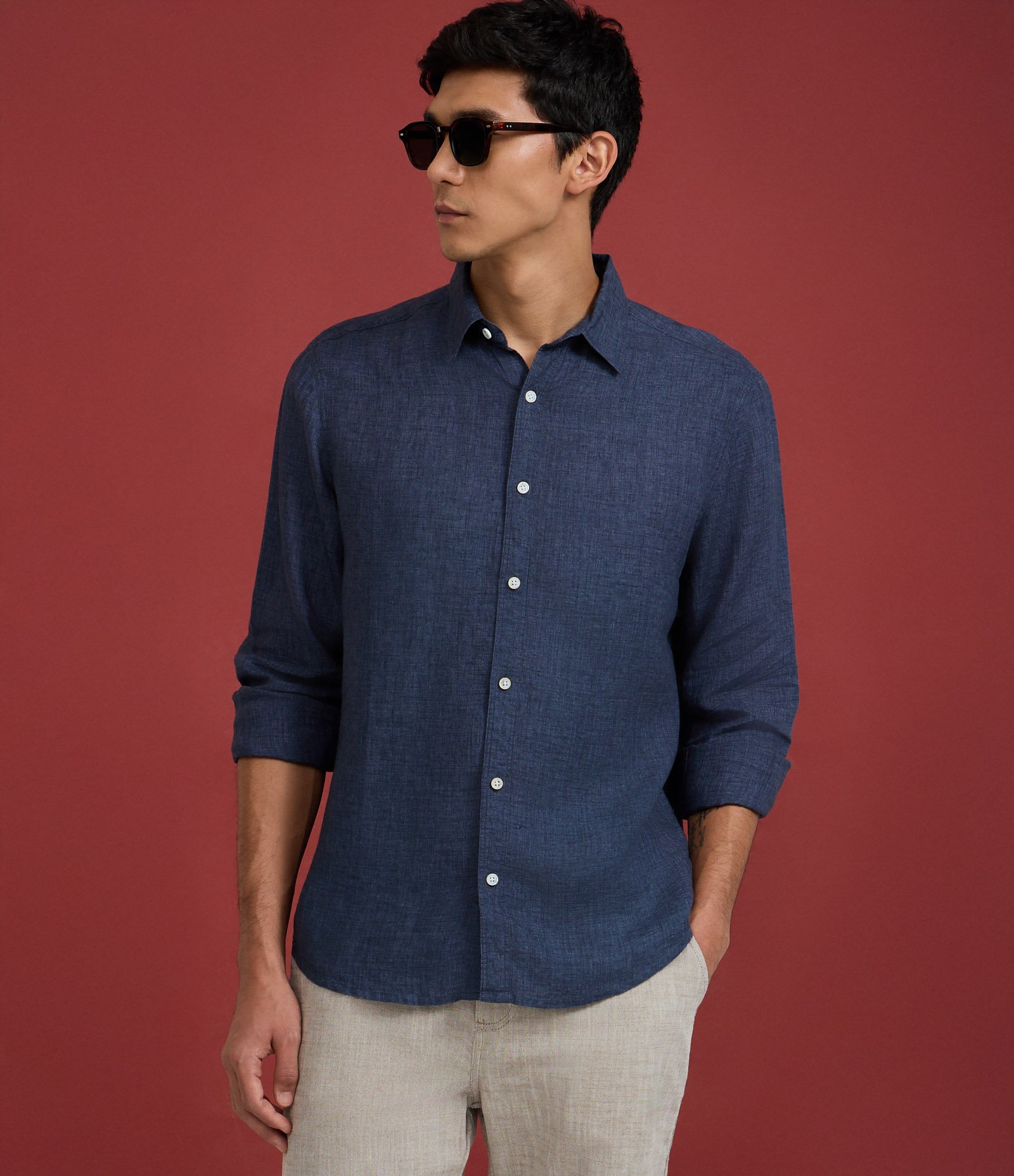 Camisa Comfort em Linho Puro com Gola Colarinho Azul Marinho 3