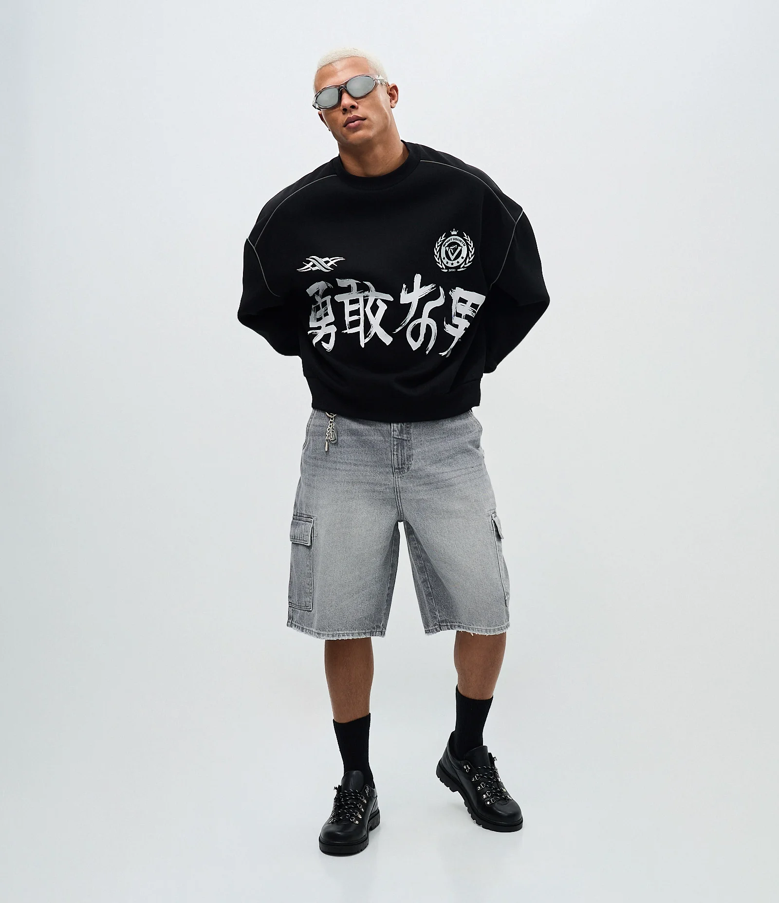 Casaco Moletom com Felpa Estampa Lettering Japonês e Bordado Preto 2