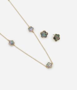 Conjunto de Colar com Pingente de Flores e Brinco Botão