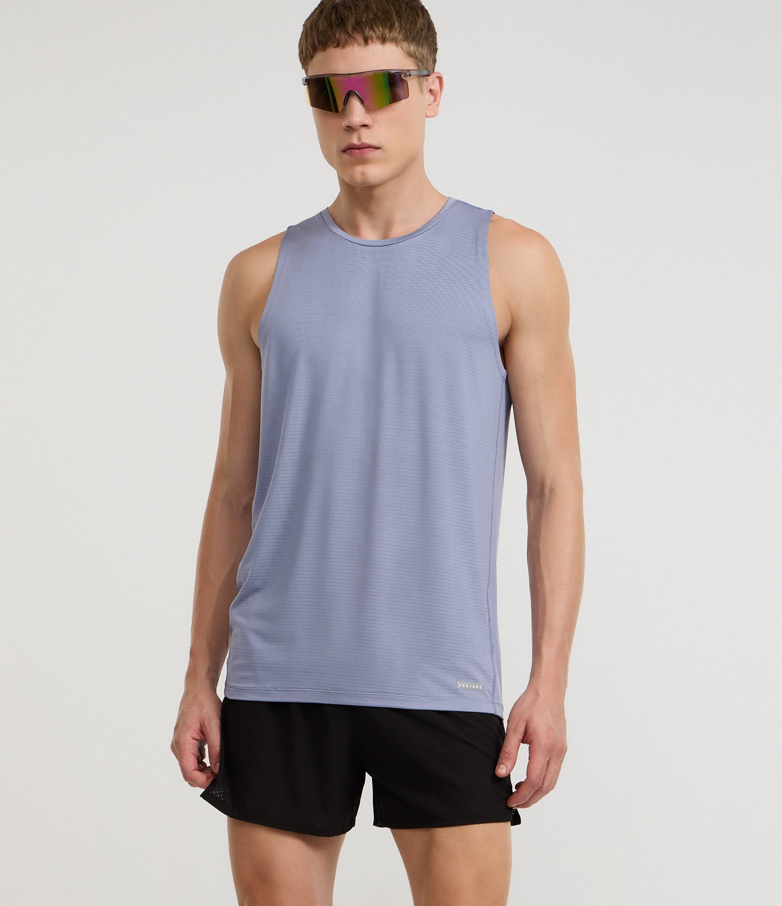 Bermuda Esportiva em Microfibra Liso Running Furadinha Preto 6