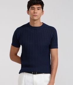 Camiseta Regular em Algodão com Textura e Efeito Tricô