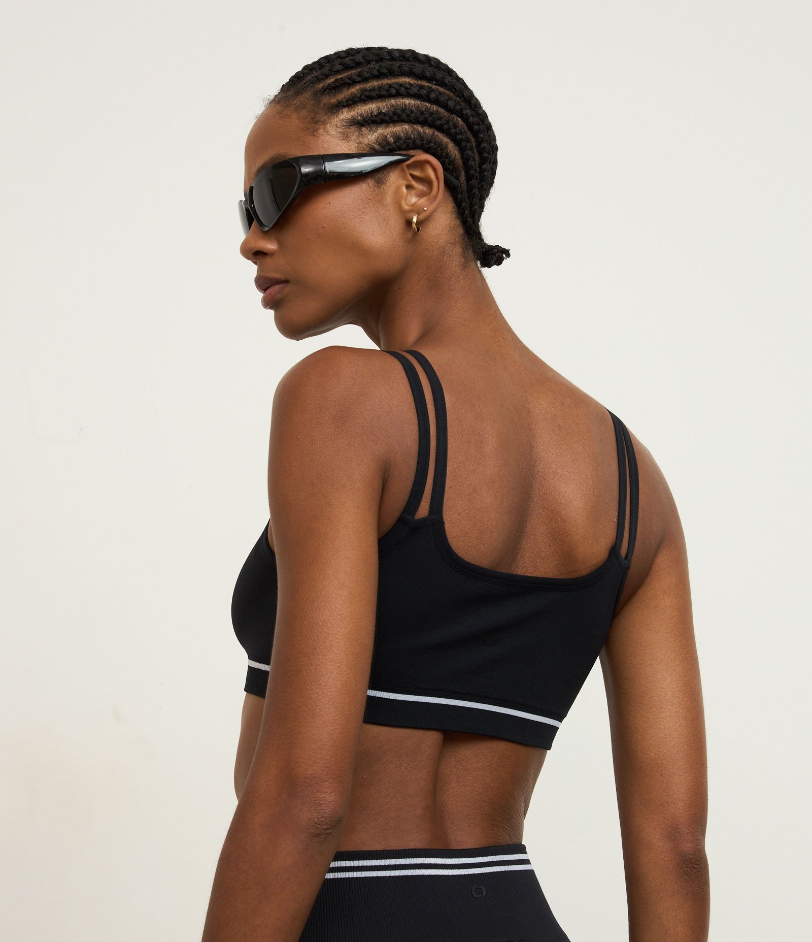 Top Esportivo Seamless com Alças Duplas e Listra na Barra Preto 4