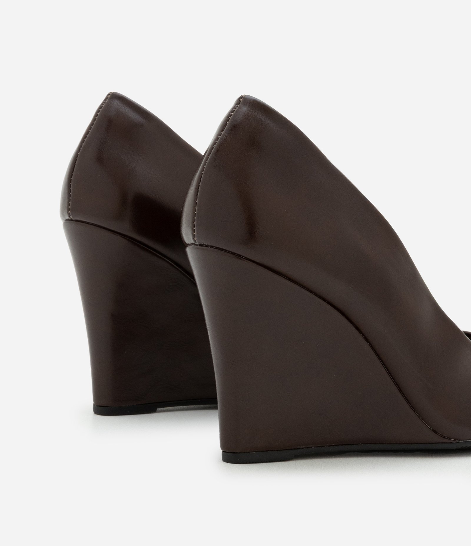 Sapato Scarpin Anabela Bico Fino Marrom 5