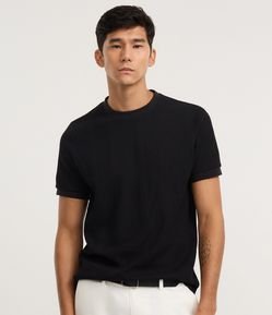 Camiseta Regular em Algodão com Textura Vertical