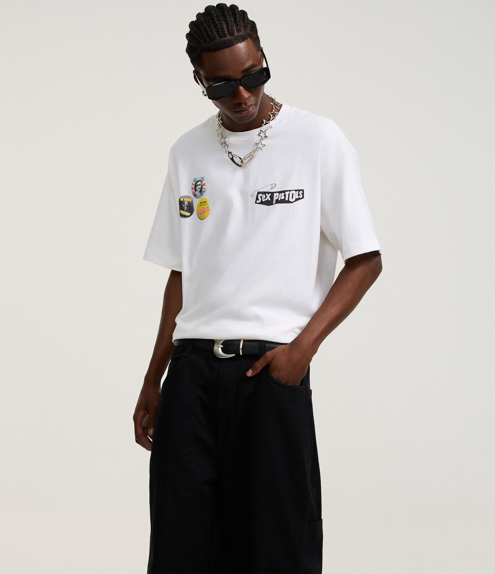 Calça Skater em Sarja com Recortes Deslocados e Bolsos Grandes Preto 5