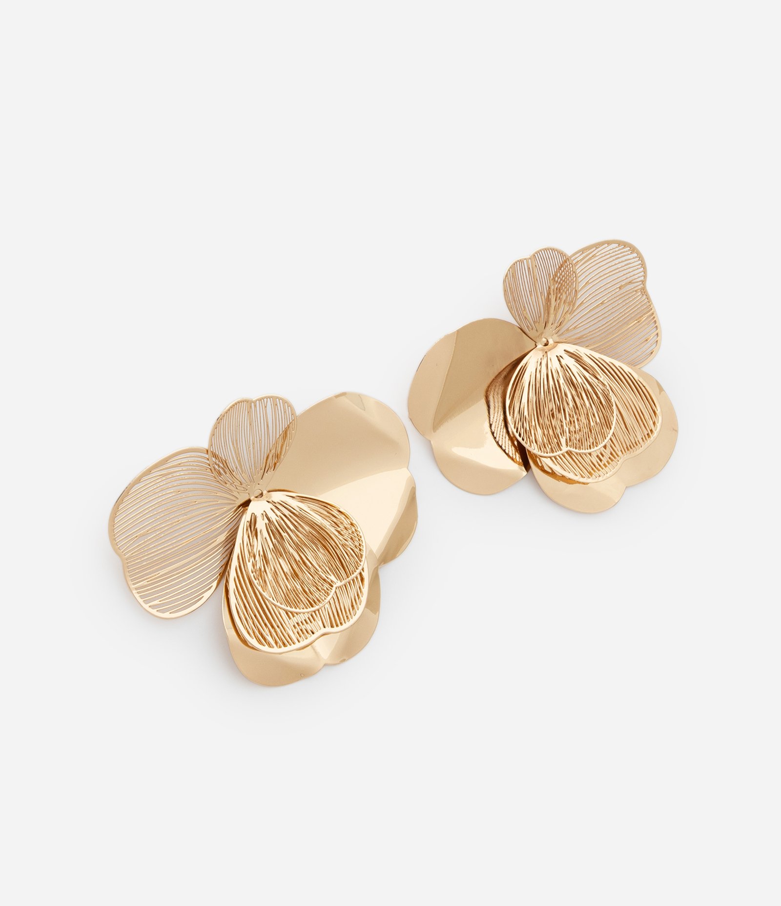 Maxi Brinco em Metal Formato de Flor com Pétalas Chapa e Aramadas Delicadas Dourado 1