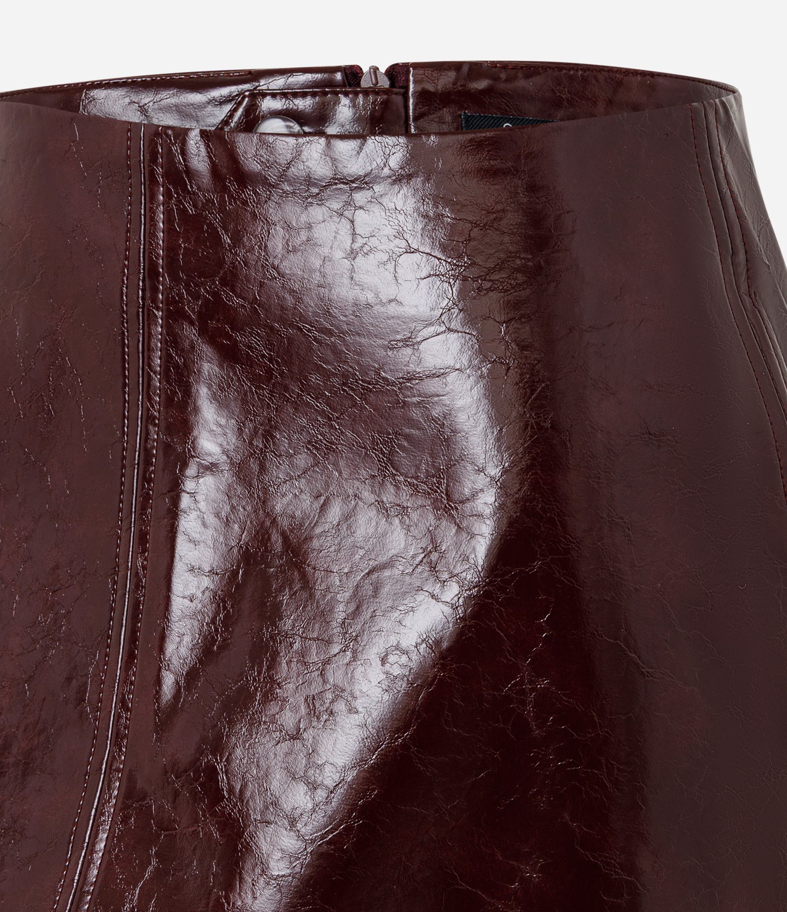 Saia Mini Reta em PU Com Recorte Frontal Marrom 6