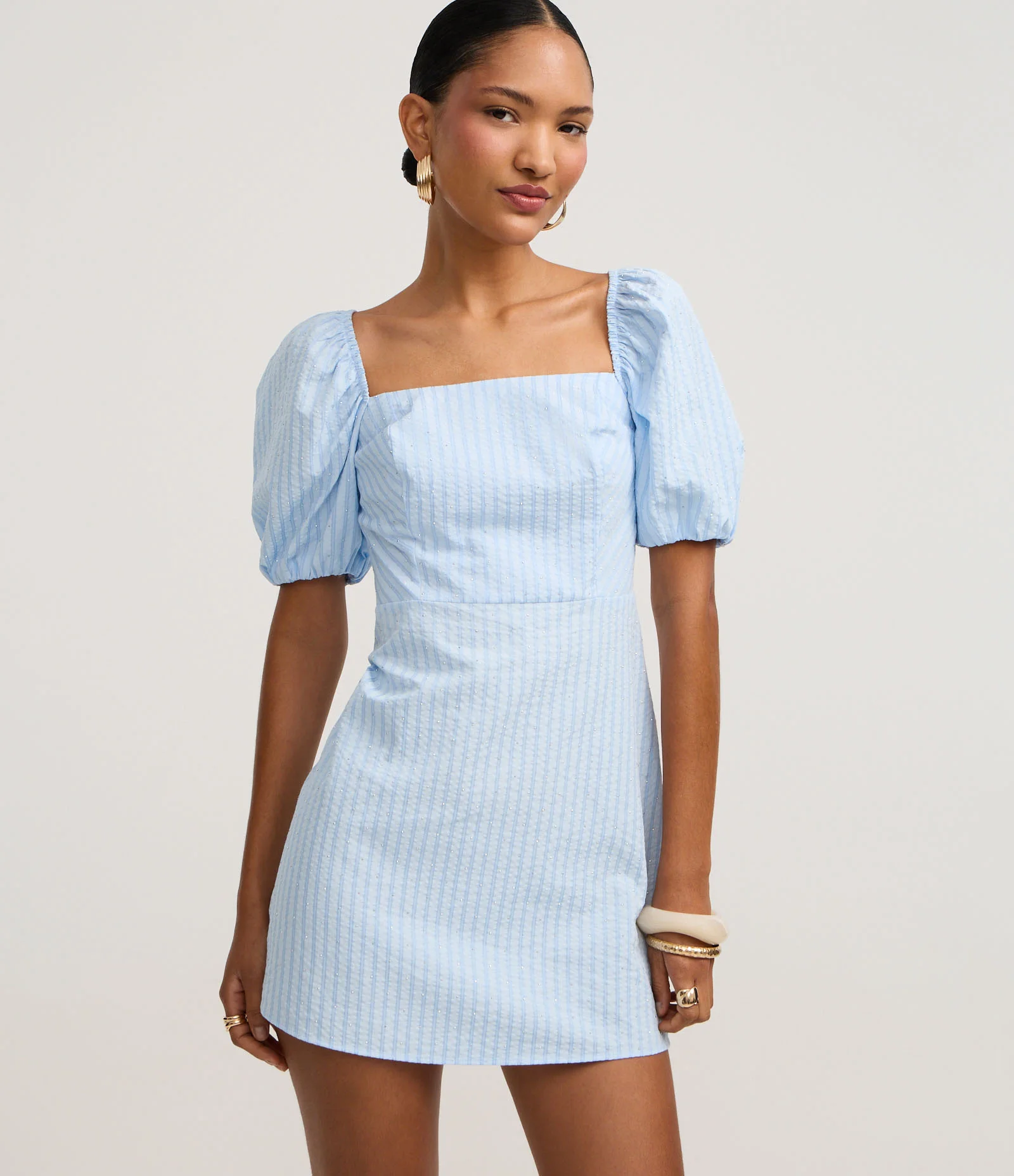 Vestido Curto em Tricoline Listrado com Manga Bufante e Brilhinhos Azul 1