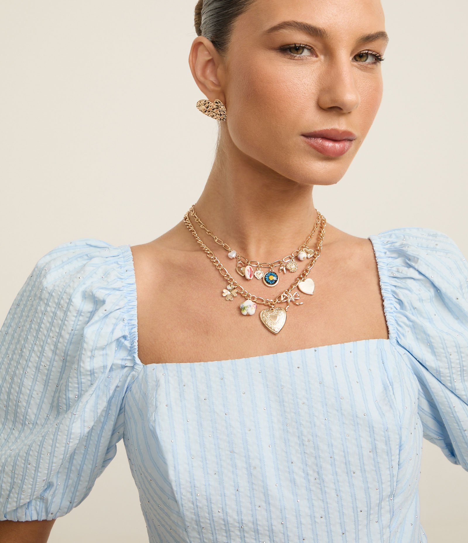 Vestido Curto em Tricoline Listrado com Manga Bufante e Brilhinhos Azul 5