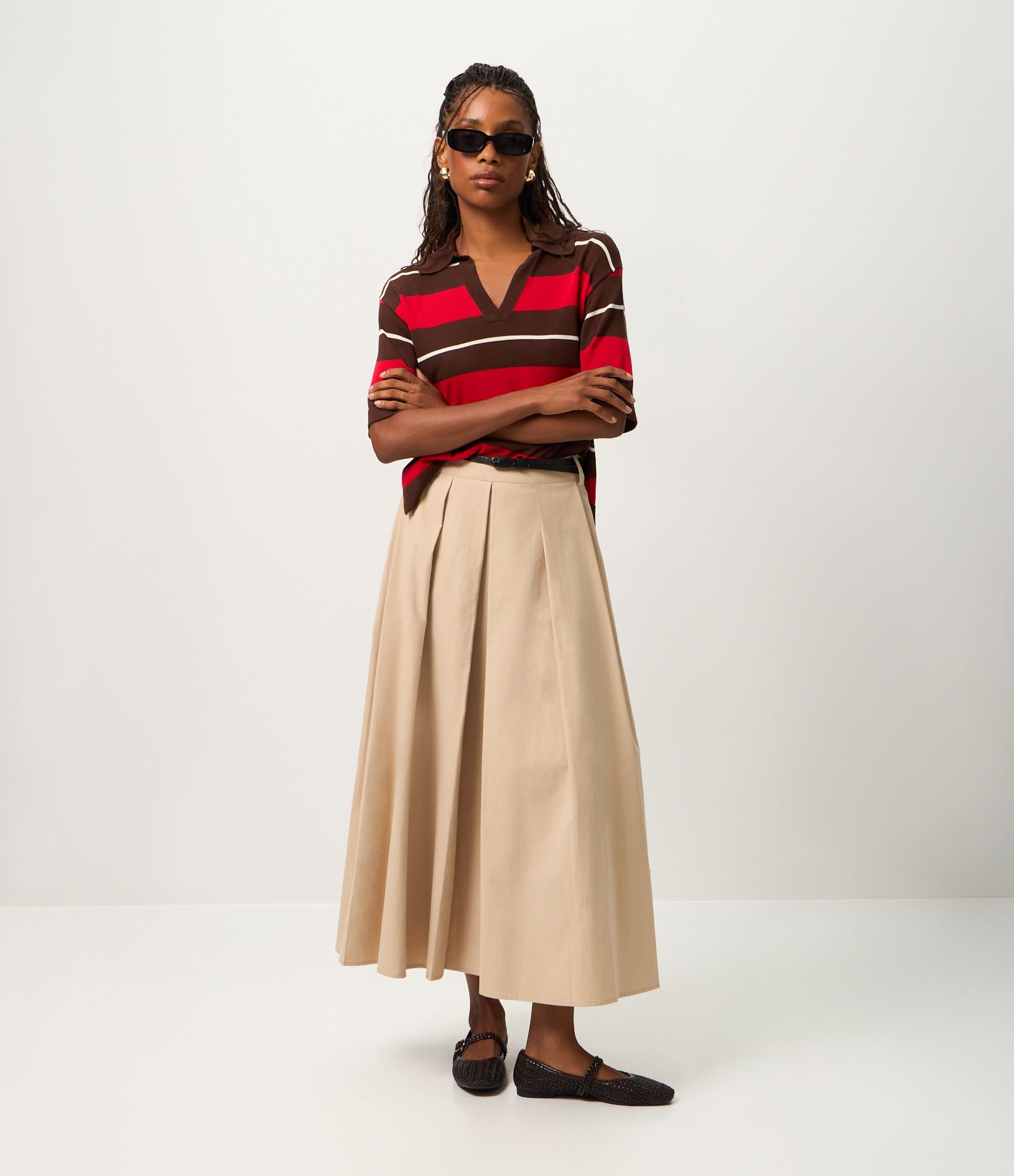 Saia Midi com Pregas Frontais e Cinto Fino Bege 1