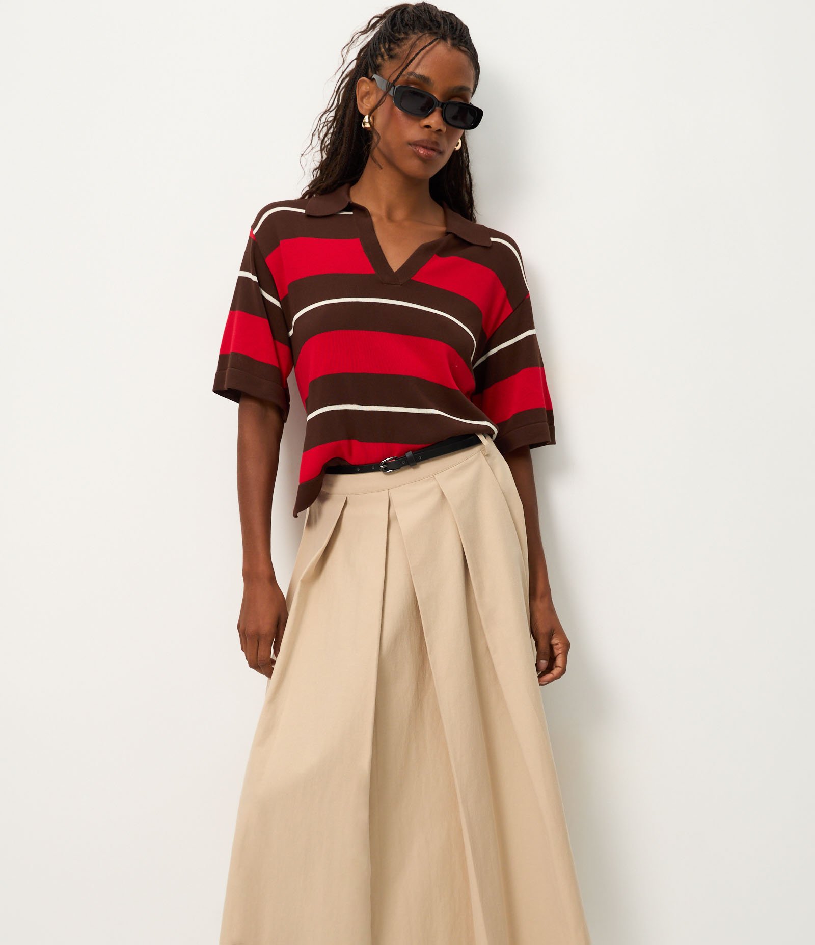 Saia Midi com Pregas Frontais e Cinto Fino Bege 2