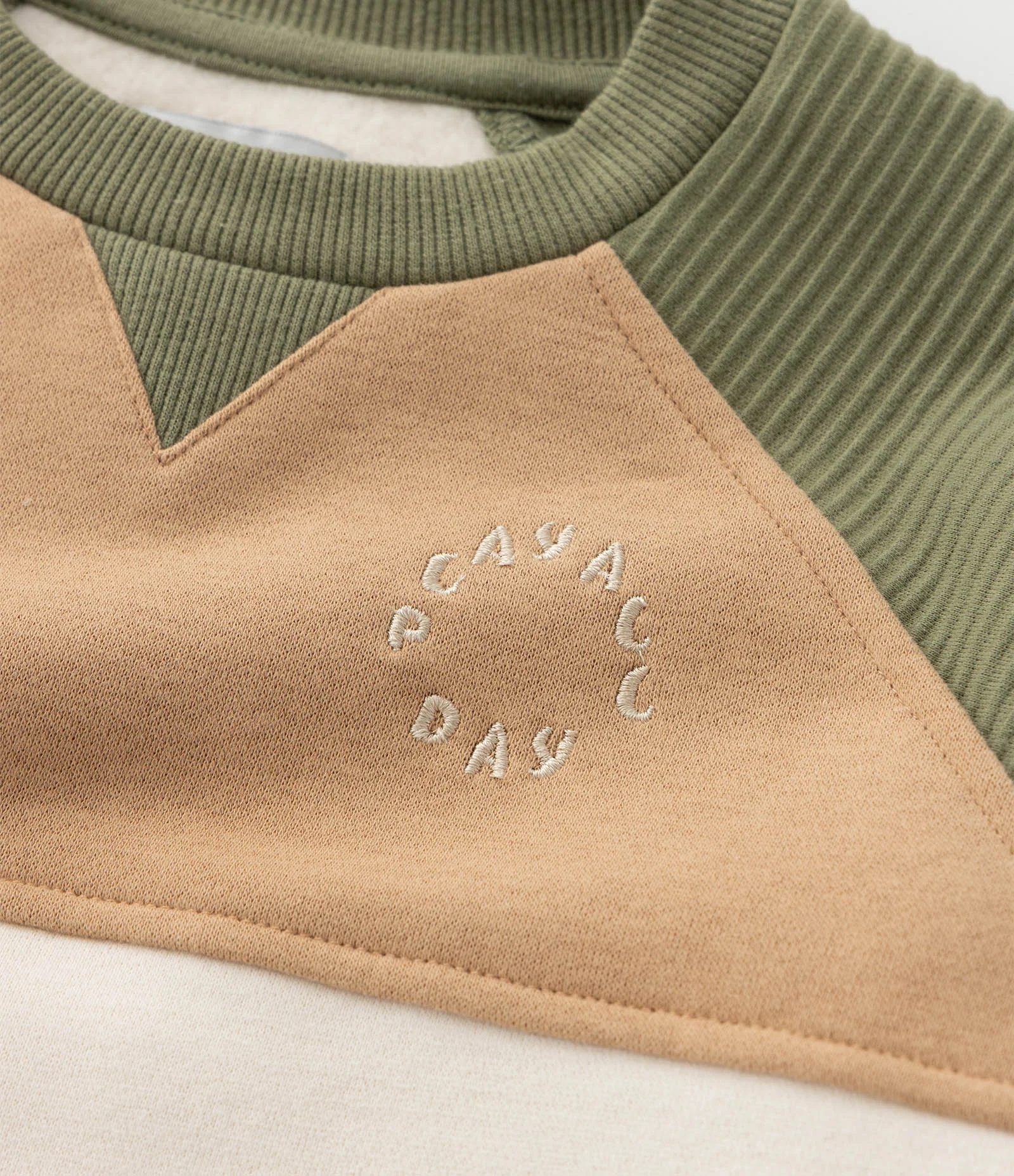 Conjunto Infantil em Moletom com Lettering Bordado – Tam 1 a 5 Anos Verde/Off-White 14