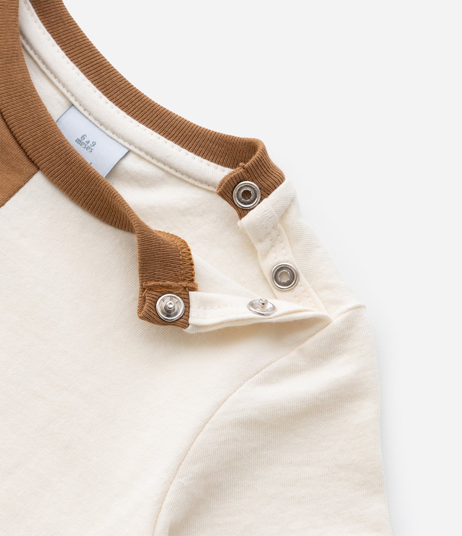 Macaquinho Infantil com Estampa de Bichinhos - Tam 0 a 18 meses Bege 7